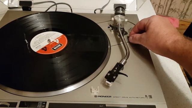 Pioneer PL-200 смотреть онлайн