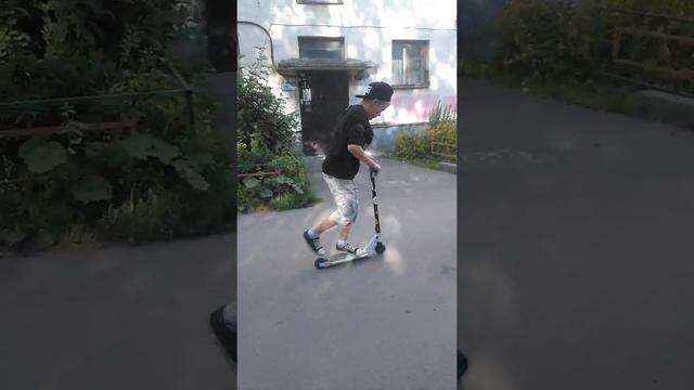 Трюки на моём самокате трюки от мирика смотреть онлайн