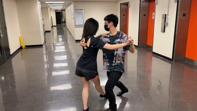 Dance Lab 4/15/22 - Argentine Tango - Single Axis Turn смотреть онлайн