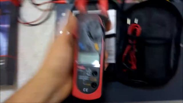 UT 203 400A AC/DC Pensampermetre смотреть онлайн