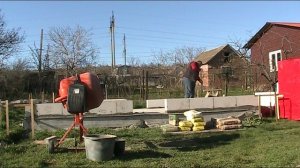 Первый ряд газобетонных блоков.mp4