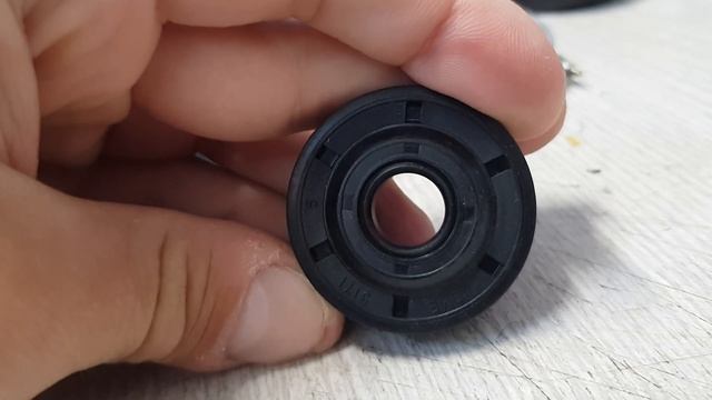 Husqvarna 137 142 Сальники бензопилы смотреть онлайн