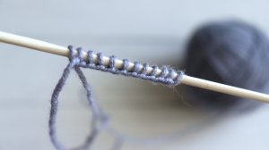 Объясняю на пальцах, как правильно делать набор петель на спицы