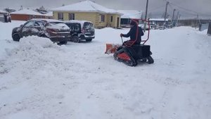 уборка снега нашим Т-рекс