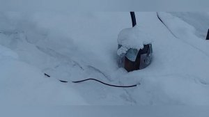 обзор дачи - скважина зимой