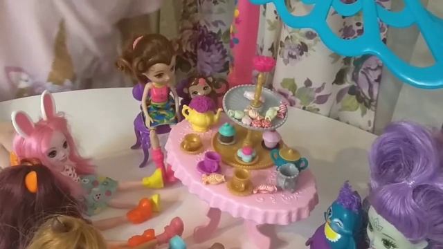 Куклы Enchantimals/ Энчантималс. Играем вместе. ШОК! Потерялись питомцы смотреть онлайн