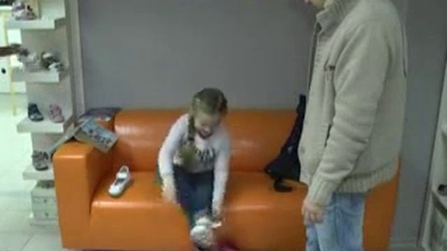 Как ПРАВИЛЬНО выбрать обувь ребёнку! смотреть онлайн