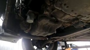 Mitsubishi Outlander замена масла и масляного фильтра.