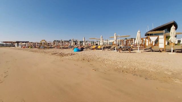 Пляж, море отеля rixos Magawish хургада январь 2023