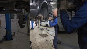Замена подшипника ступицы, когда закис привод. RANGE ROVER EVOQUE