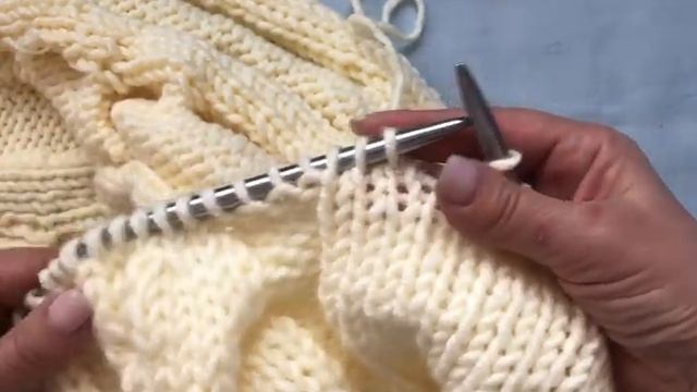 МК2 Белый свитер оверсайз смотреть онлайн