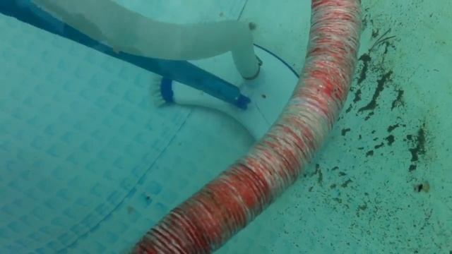 Запуск бассейна после зимовки с водой 2 часть.30.04.12.MOV смотреть онлайн