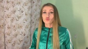УЖАСЫ И ЛАЙФХАКИ ДЛЯ СОЛЯРИЯ ! КАК ПРАВИЛЬНО ЗАГОРЕТЬ И СТАТЬ ШОКОЛАДКОЙ !