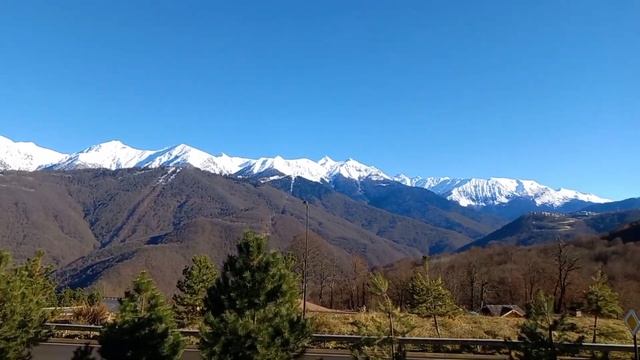 Красная Поляна?ПОДНЯЛИСЬ НА ВЫСОТУ 960м?ЗАЕХАЛИ НА РОЗА ?ХУТОР смотреть онлайн