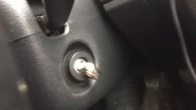 Volkswagen polo выкидной ключ с пультом в Ростове 89081882037 смотреть онлайн