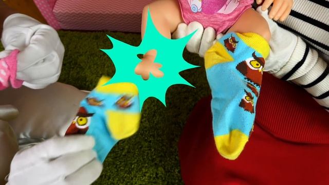 Новый зимний комбинезон для Беби Бон. Одежда для кукол - Видео для детей смотреть онлайн