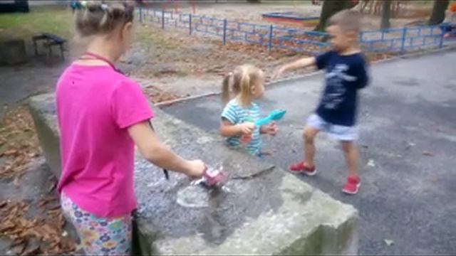 любимый мой дворик ... 18.08.2021 смотреть онлайн