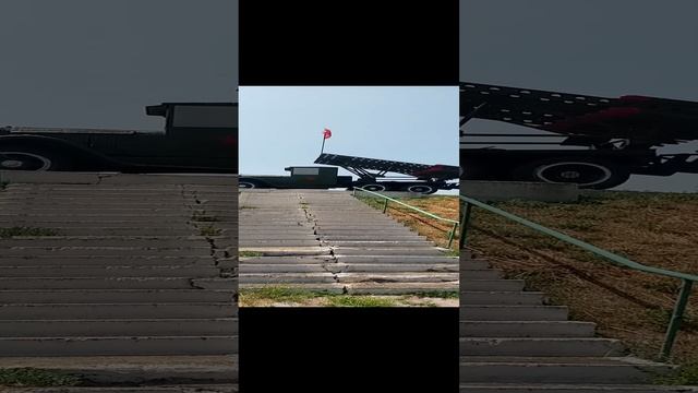 город Армянск Крым - стоит Катюша