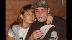 Недолго музыка играла. Днем Айза вернулась к Гуфу, ночью он ее бросил.