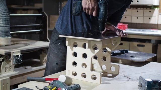Фрезерный стол для триммера/кромочного фрезера на ЧПУ. Макет/модель в описании