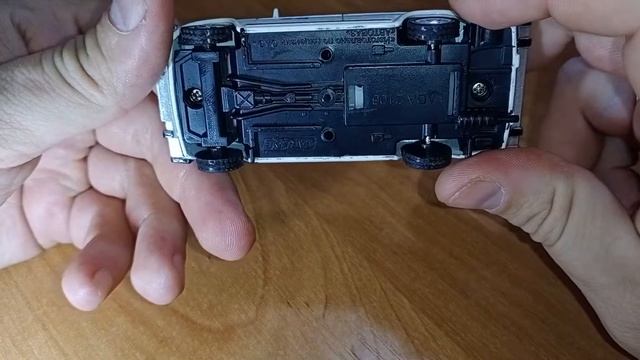 Обзор масштабной модели Ваз 2106.mp4 смотреть онлайн