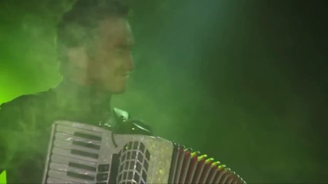 V.Kobzarev & L.Zhukovskiy "Tú no vienes al sueño" смотреть онлайн