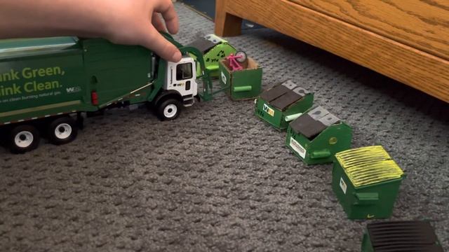 First gear WM truck at the recycling center смотреть онлайн