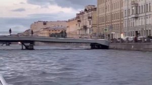 По Неве и Фонтанке на катере Merry Fisher 625.