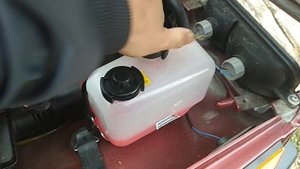 Моя новая Нива Легенда 2021 года!Началось...?Первая поломка в тотал под замену!Лопнула крышка бачка