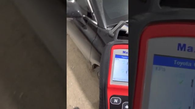 Программирование Датчика давления в шинах Camry v70 Autel смотреть онлайн