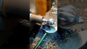 Приспособление для точения шаров и прочих на токарном станке