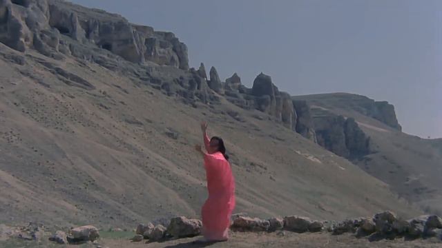Rabia Türk Filmi | Rabia, Kendini İslam'a Adıyor!