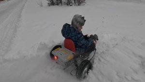 СОБРАЛ СЫНОВЬЯМ ЭЛЕКТРО СНЕГОКАТ МЕЧТЫ СВОИМИ РУКАМИ! ОНИ СЧАСТЛИВЫ!