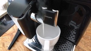 Philips 3200 LatteGO - Cappuccino z kawy mielonej
