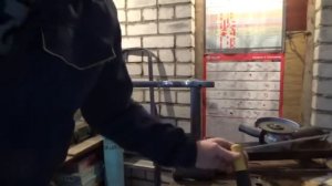 Сварка тонкой трубы без отрыва, потолок.mp4