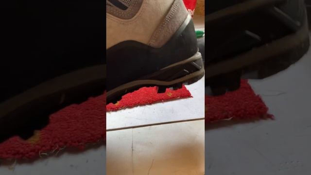 Обзор краткий на горные ботинки Фарадей 700. смотреть онлайн