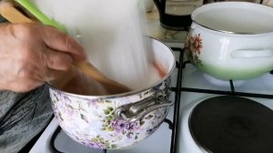 Как сварить варенье из клубники. Варенье из виктории , пяти минутка, получается ароматно и вкусно.