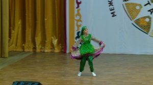 Халиуллина Рената татарский народный танец "Попрыгунья"