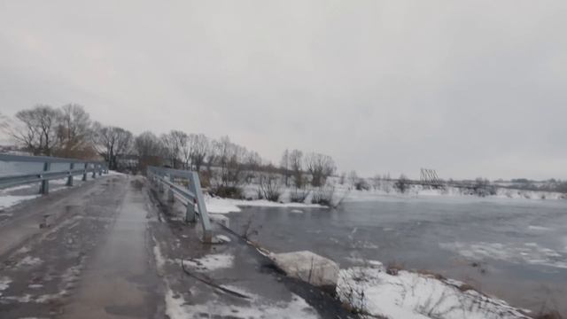 МАШИНУ УНЕСЛО ТЕЧЕНИЕМ. Закрытие сезона твердой воды 2023. смотреть онлайн