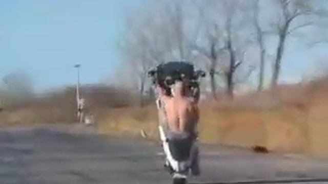 Bike Motorcycles Stunts with Motor Bikes смотреть онлайн