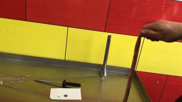 Hydroshpriz: Набивка фарша в баранью череву :Гидравлический поршневой шприц-пресс, полностью нерж смотреть онлайн