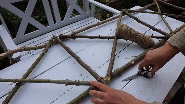 Чудесная арка из веток для сада и загородного участка. Милое деревенское очарование