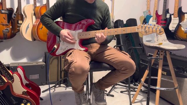 1994 Fender Stratocaster 40th anniversary American Standard Red смотреть онлайн