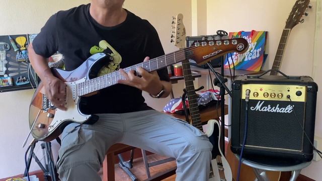 First Jam of 2022 with Marshall MG10G смотреть онлайн