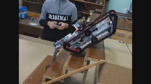 Вверх по лестнице на гусеницах. LEGO Mindstorms EV3 МБОУ "Каменногорский ЦО"