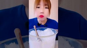 ASMR ICE IN BLENDER/ICE EATING