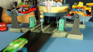 Гонки на Игрушечных Машинках из мультика Тачки. Молния Маквин. Disney Pixar Cars Collection