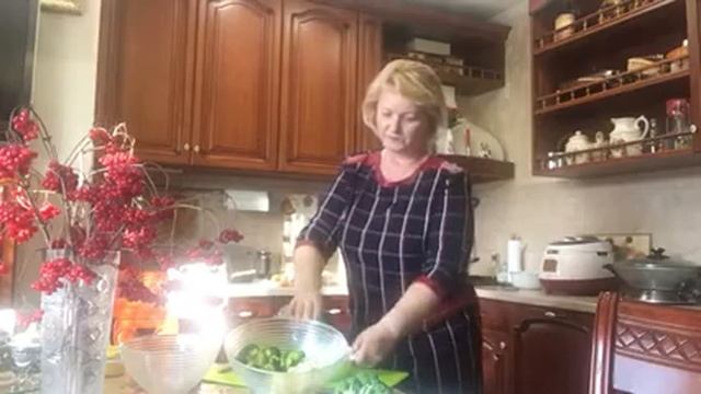 Салат с брокколи и цветной капусты. Очень вкусный. смотреть онлайн