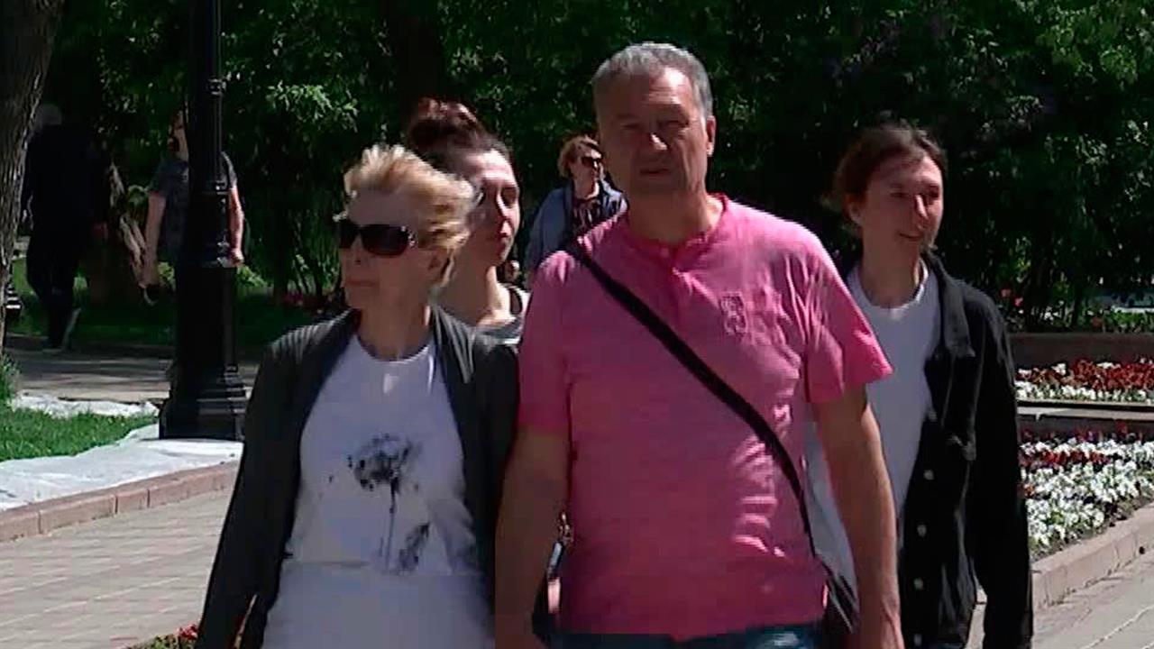 С приближением лета врачи напоминают о необходимости осторожно относиться к загару