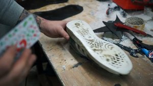 Дешевый ремонт обуви своими руками/ Восстановление скейтовых кед